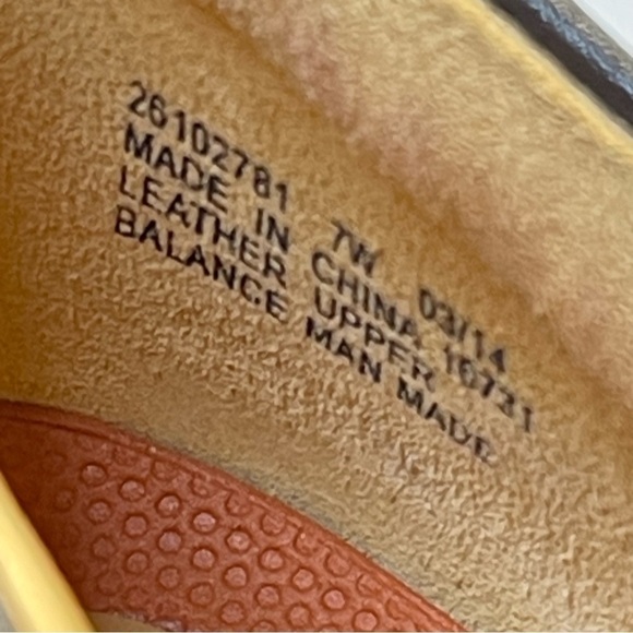 Clarks Unstructured Un.Esma Brown Leather Slip On Loafer Comfort Shoes 7W - Picture 9 of 9